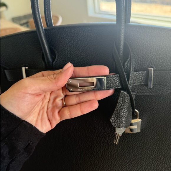 Hermes Birkin Black Leather Handbag with Palladium Hardware - Picture 7 of 8